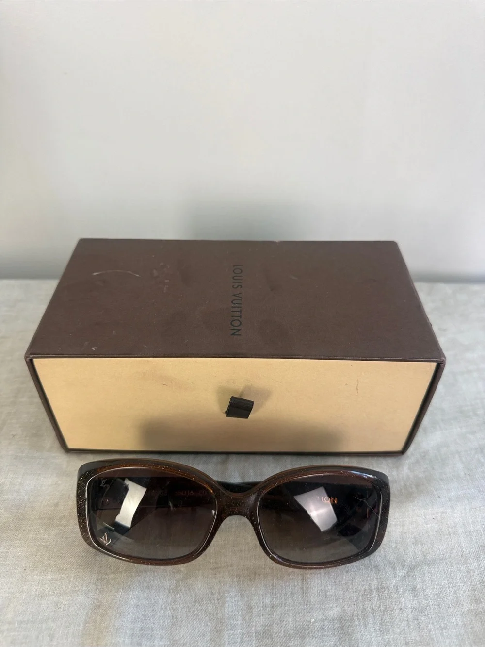LOUIS VUITTON GOLD GLITTER BROWN IN BOX SUNGLASSES